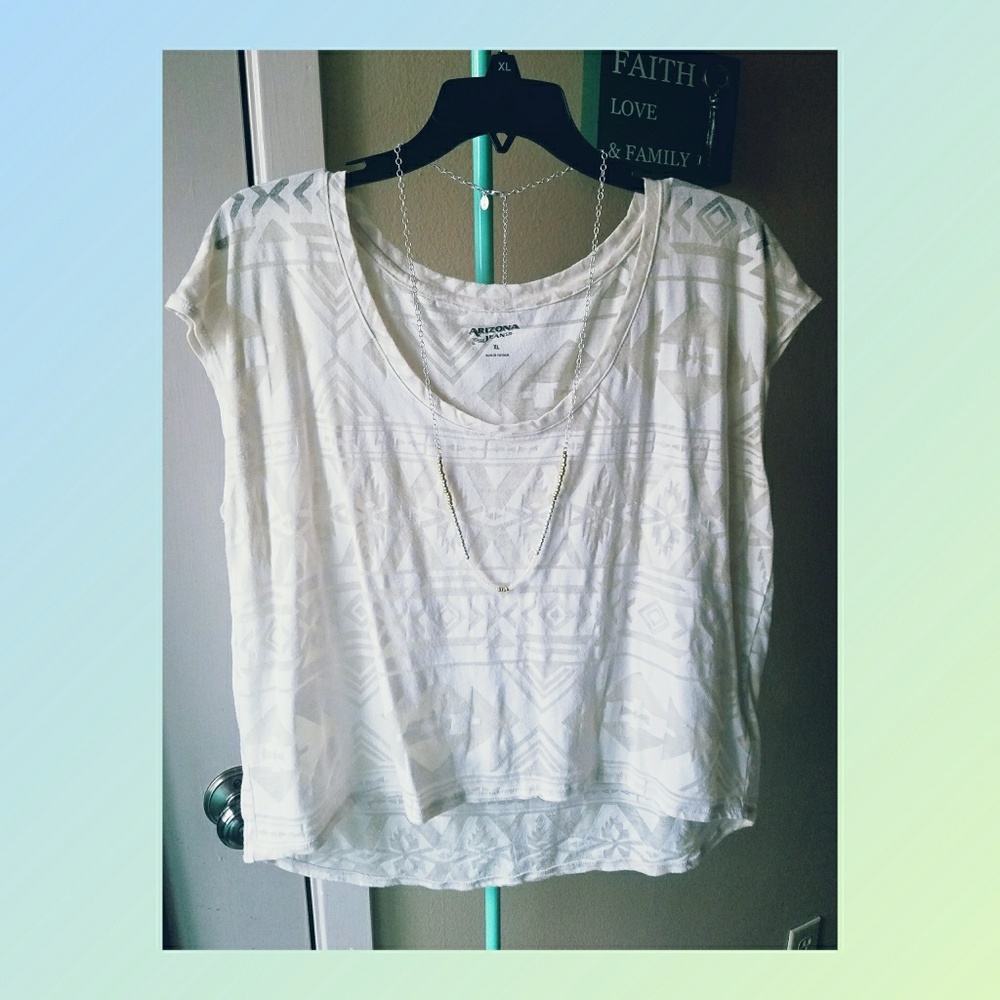 AZTEC STYLE OVERSIZED CROP TEE